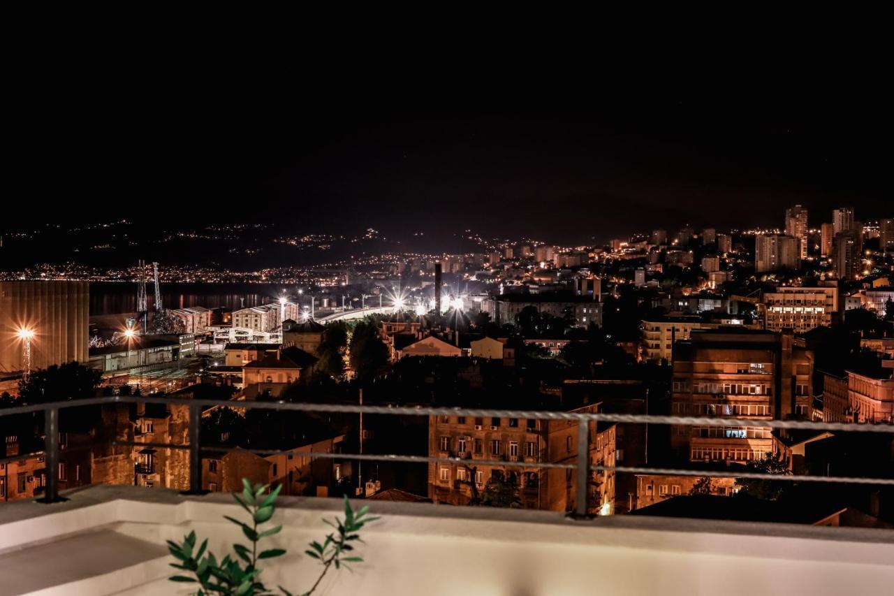 شقة 105M2 Penthouse Sea View Rijeka With Free Garage Parking المظهر الخارجي الصورة
