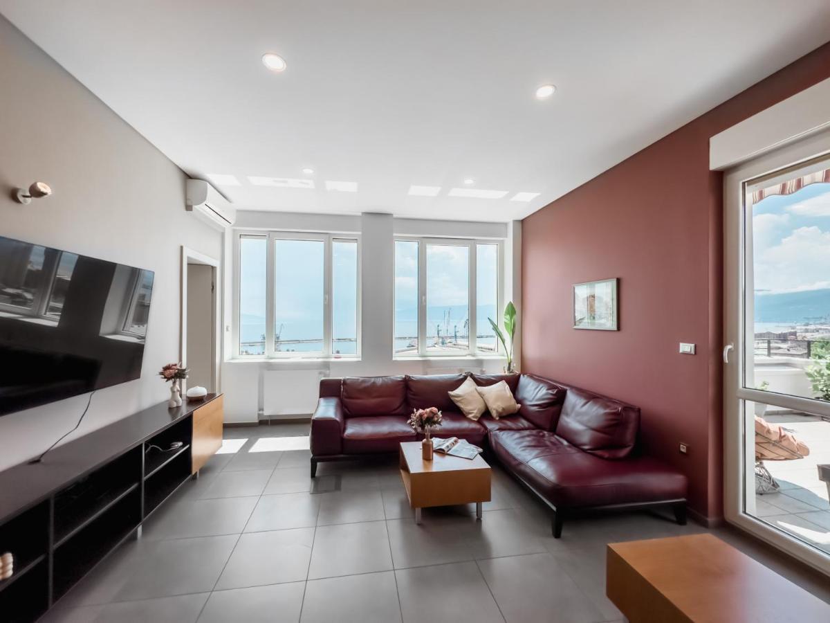 شقة 105M2 Penthouse Sea View Rijeka With Free Garage Parking المظهر الخارجي الصورة